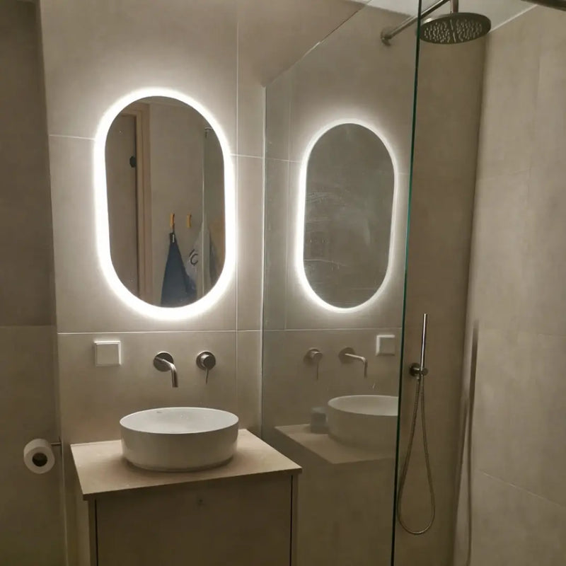 Pill soikea LED-peili etuvalolla 420x700mm