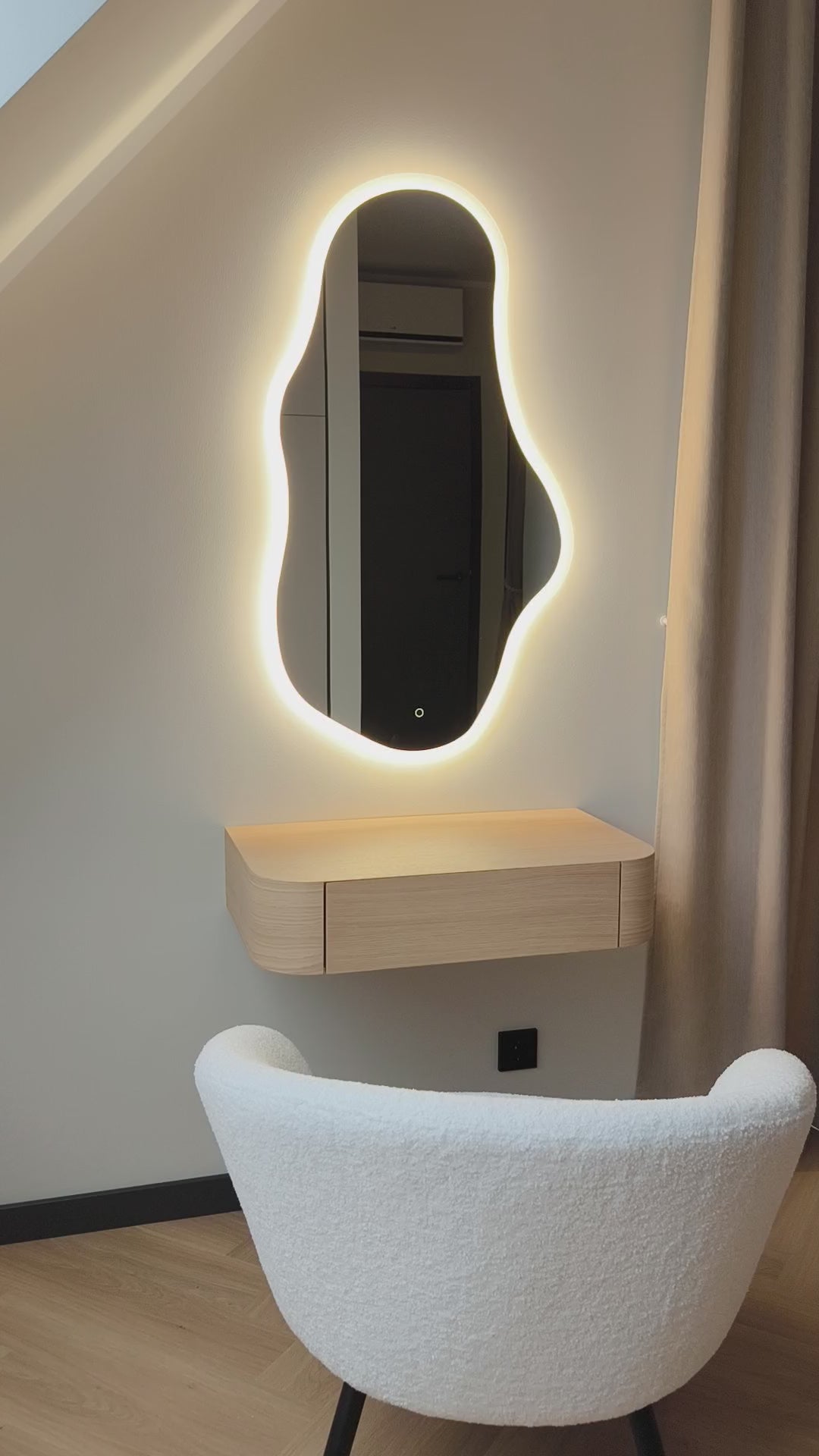 led cloude mirror video