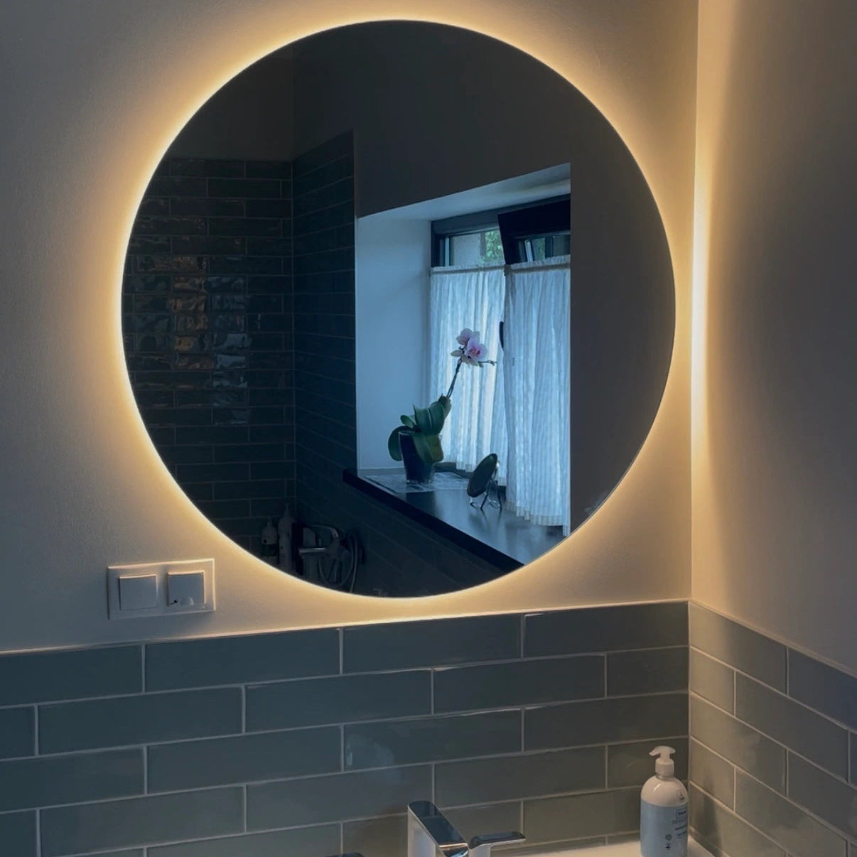 round led mirror backlit